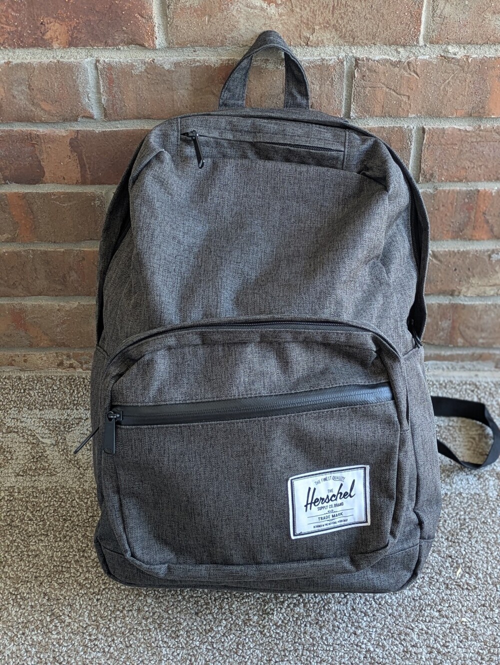 Herschel Pop Quiz Backpack Black Raven Crosshatch Gray Textured Fabric